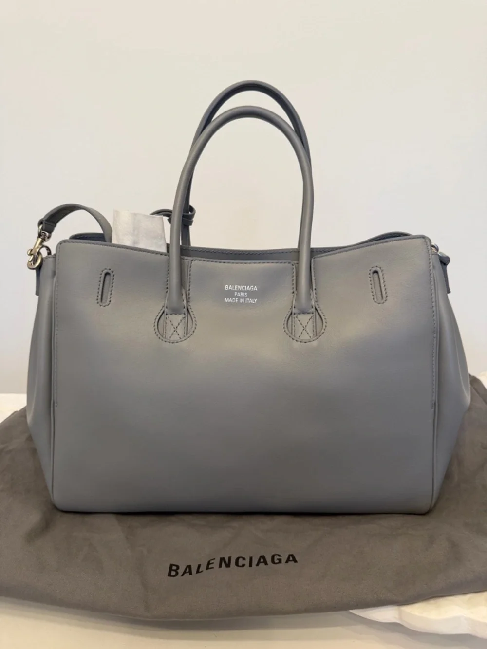 Balenciaga BEL AIR CARRY ALL BAG SMALL IN CLOUD GREY - Picture 7 of 16